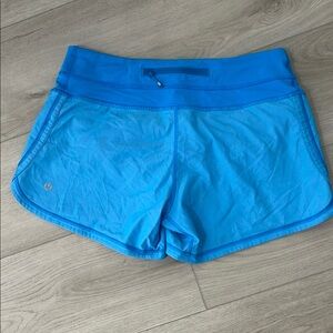 lululemon groovy run short